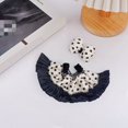 thumbnail image 2 of Conjunto de dos piezas de ropa para muñecas: falda y pajarita. Accesorios de ensueño para muñecas que aportan un estilo diferente a tus juguetes. ¡Haz que cada día esté lleno de sorpresas!, 2 of 3