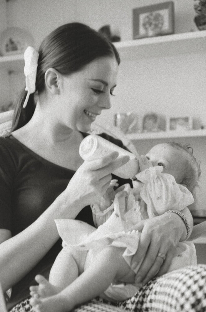 24 x 30 Natalie Wood with her daughter Natasha Photo Print