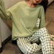 thumbnail image 3 of Pijamas a cuadros para mujer, conjunto de ropa de casa informal de manga larga de poliéster y algodón para otoño e invierno, talla grande, 3 of 4