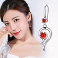 thumbnail image 4 of Boucles d'Oreilles Élégantes Pendantes pour Femmes en Acier Inoxydable Rondes, 4 of 5