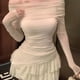 thumbnail image 5 of Conjunto de falda de dos piezas de primavera 2024 para mujer, top corto Y2k, camiseta + falda de pastel, trajes de moda japonesa Kawaii, prendas de vestir elegantes coreanas, 5 of 5