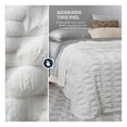 thumbnail image 3 of Cobertor Tipo Piel Ultrasuave y Calido, Ideal para Invierno. Esquimal (Marfil, Matrimonial), 3 of 6