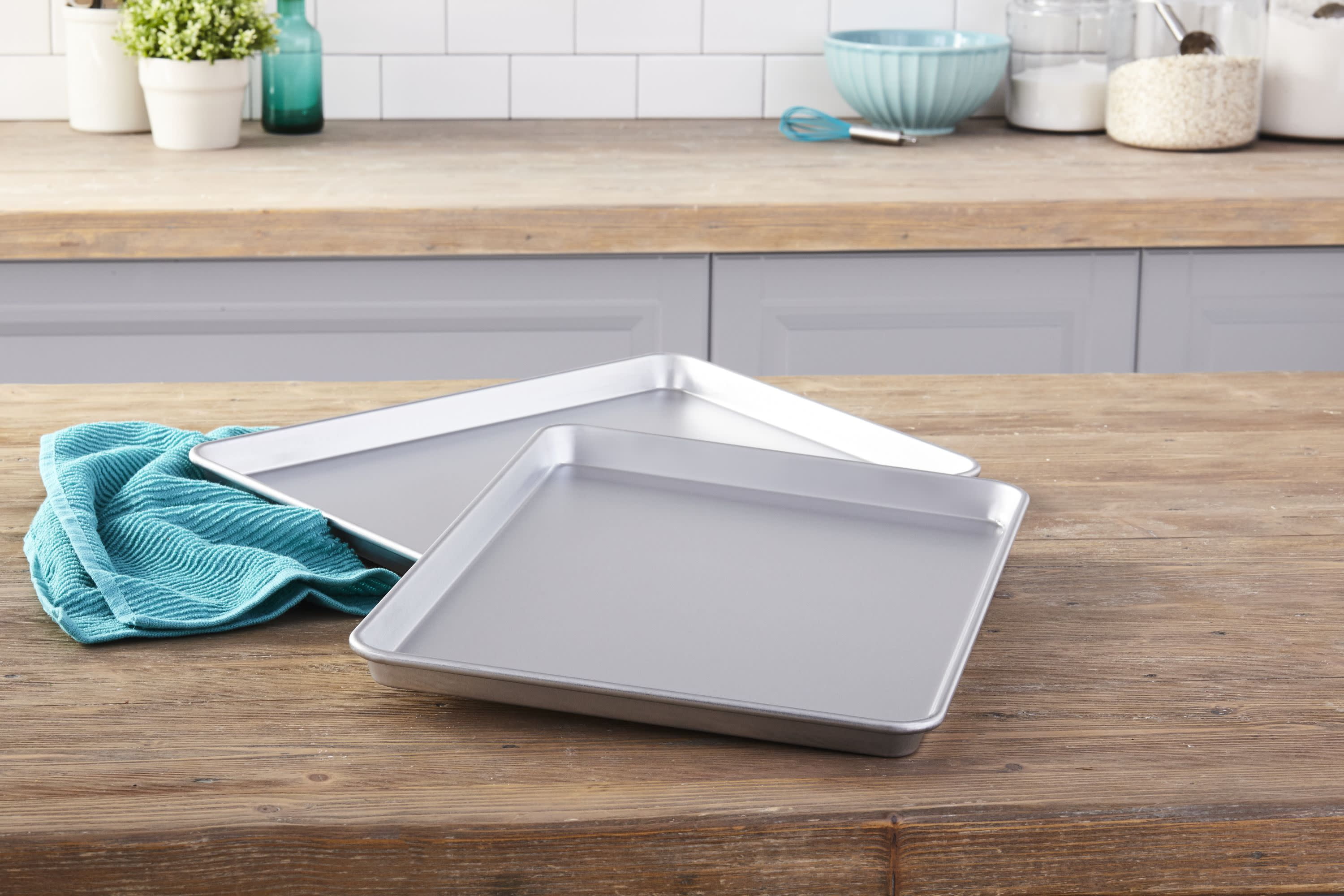 Chicago Metallic Commercial II Uncoated Set of 2 Jelly Roll Pans