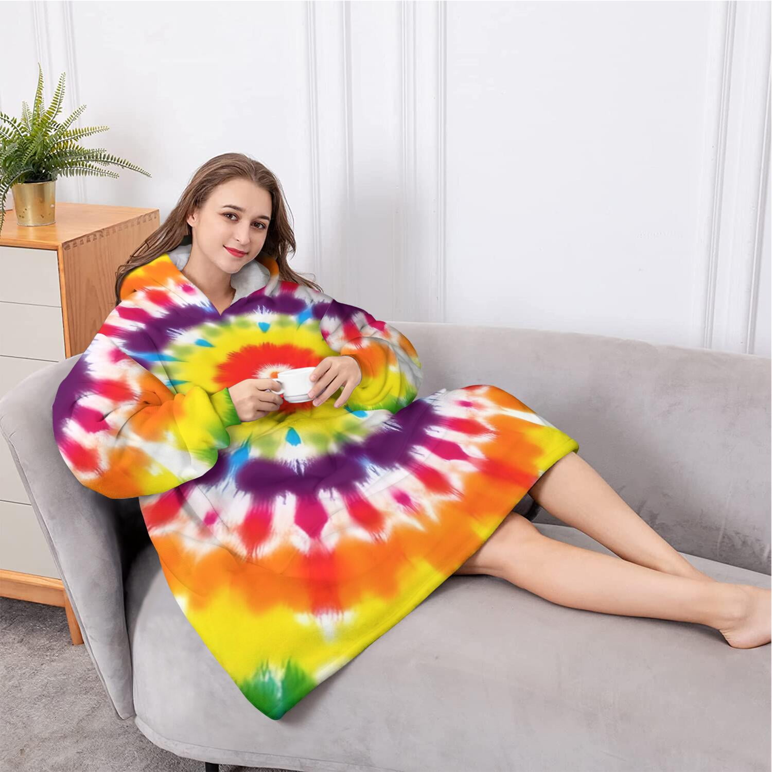 Oversized Wearable Blanket Hoodie,Tie Dye Rainbow Concentric Circles Pattern Sherpa Blanket Hoodie with Super Pockets,Super Warm Fuzzy Pullover for Women & Men