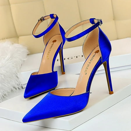 

Pointed Hollow High Heels