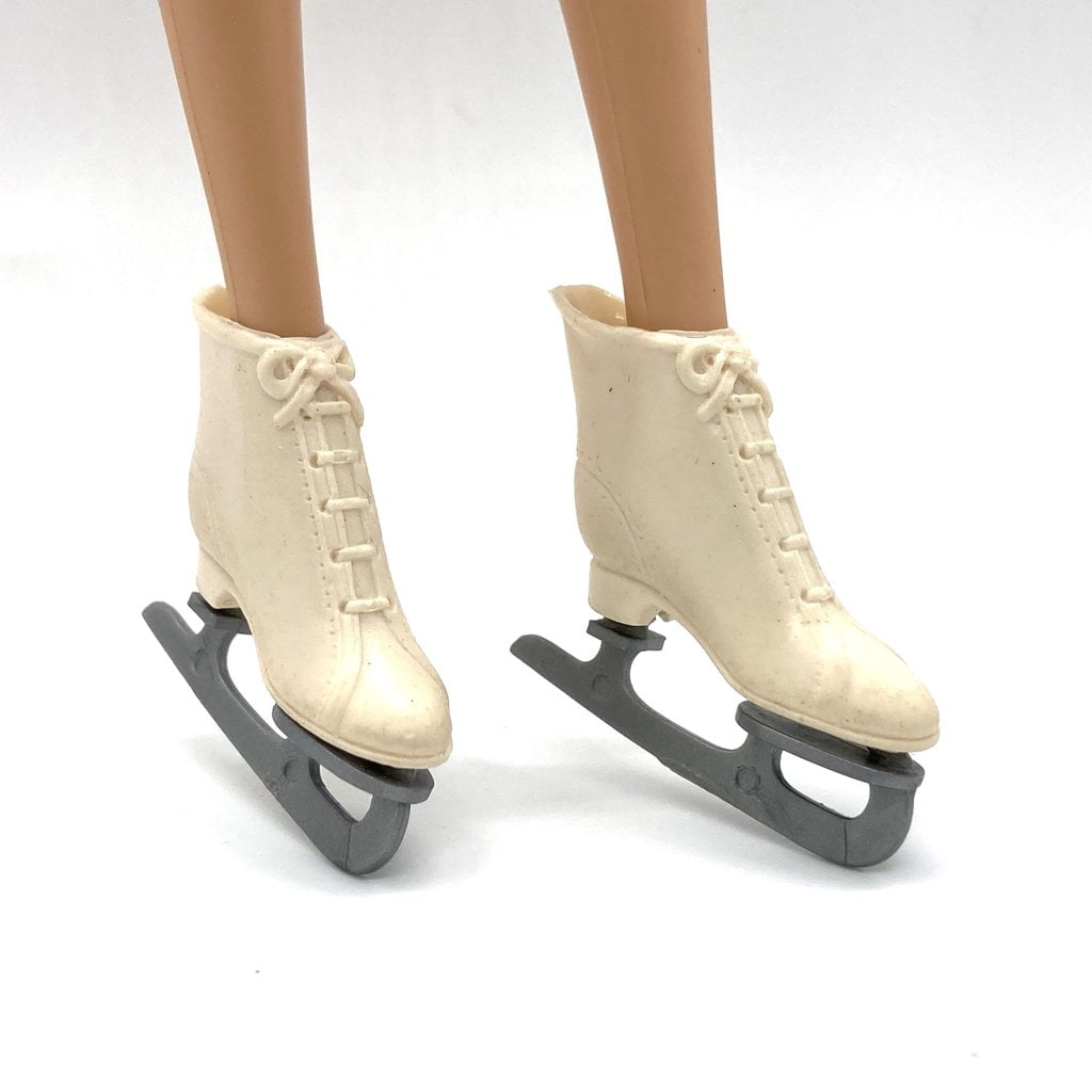 Barbie Vintages Icebreaker Ice Skates Doll Accessory Shoes