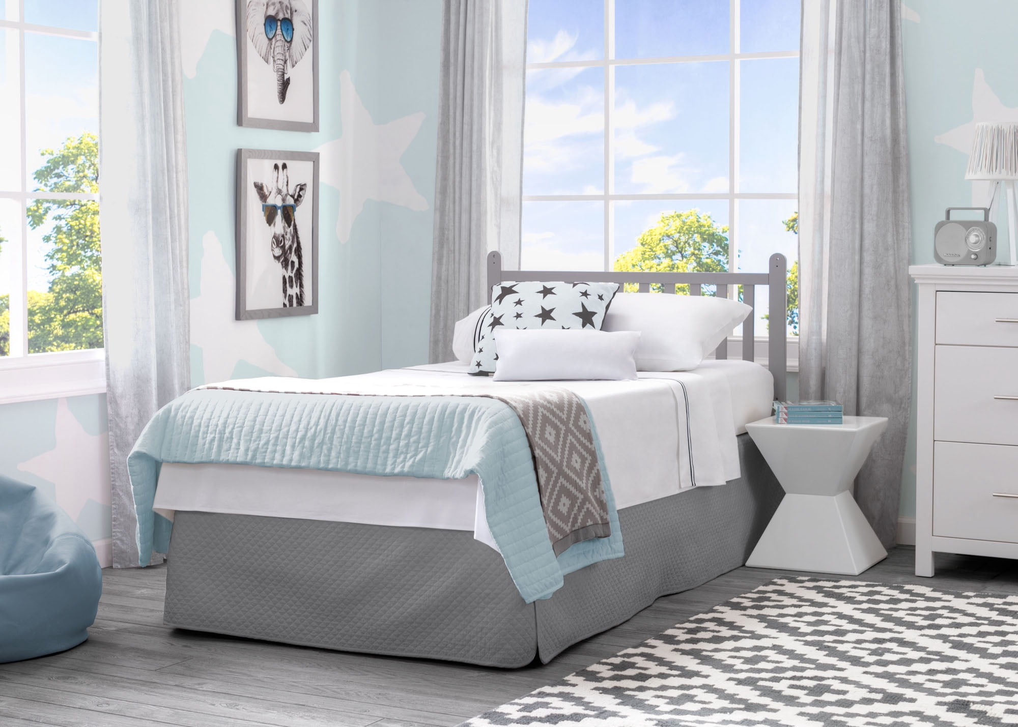 Delta Children Gateway Mini Convertible Baby Crib with 2.75-inch Mattress, Grey