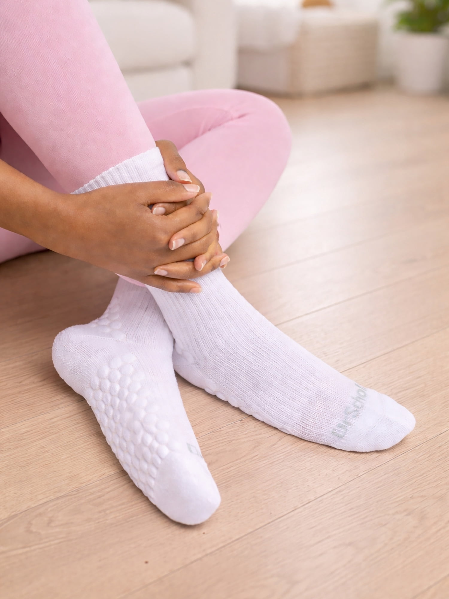 Dr. Scholl's Women's Crew Float on Air Socks, 3 Pack, Size 4-10