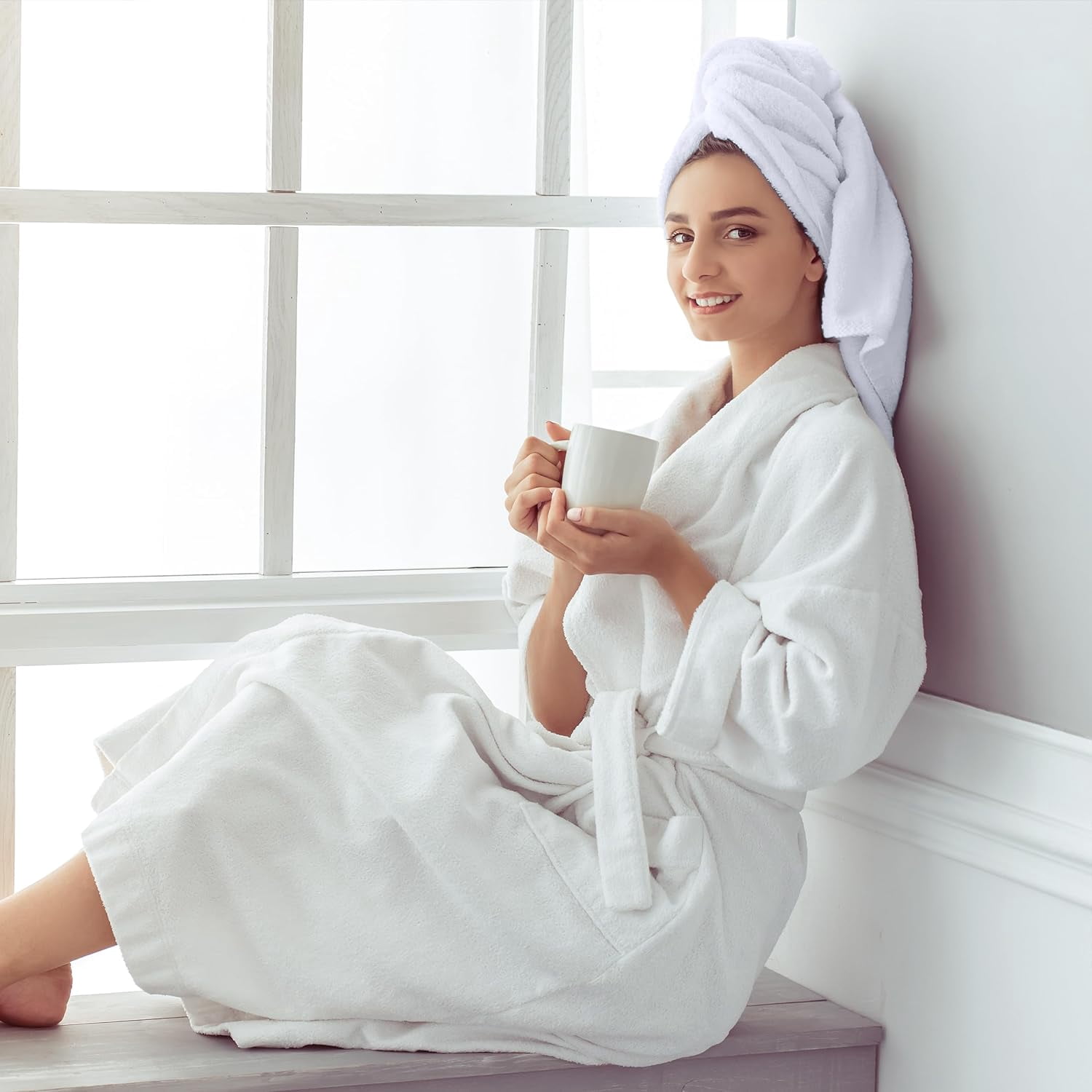 6 Pack Medium Bath Towel Set, 100% Ring Spun Cotton (24 x 48 Inches) Lightweight and Highly Absorbent Quick Drying Towels, Premium Towels for Hotel, Spa and Bathroom (White)