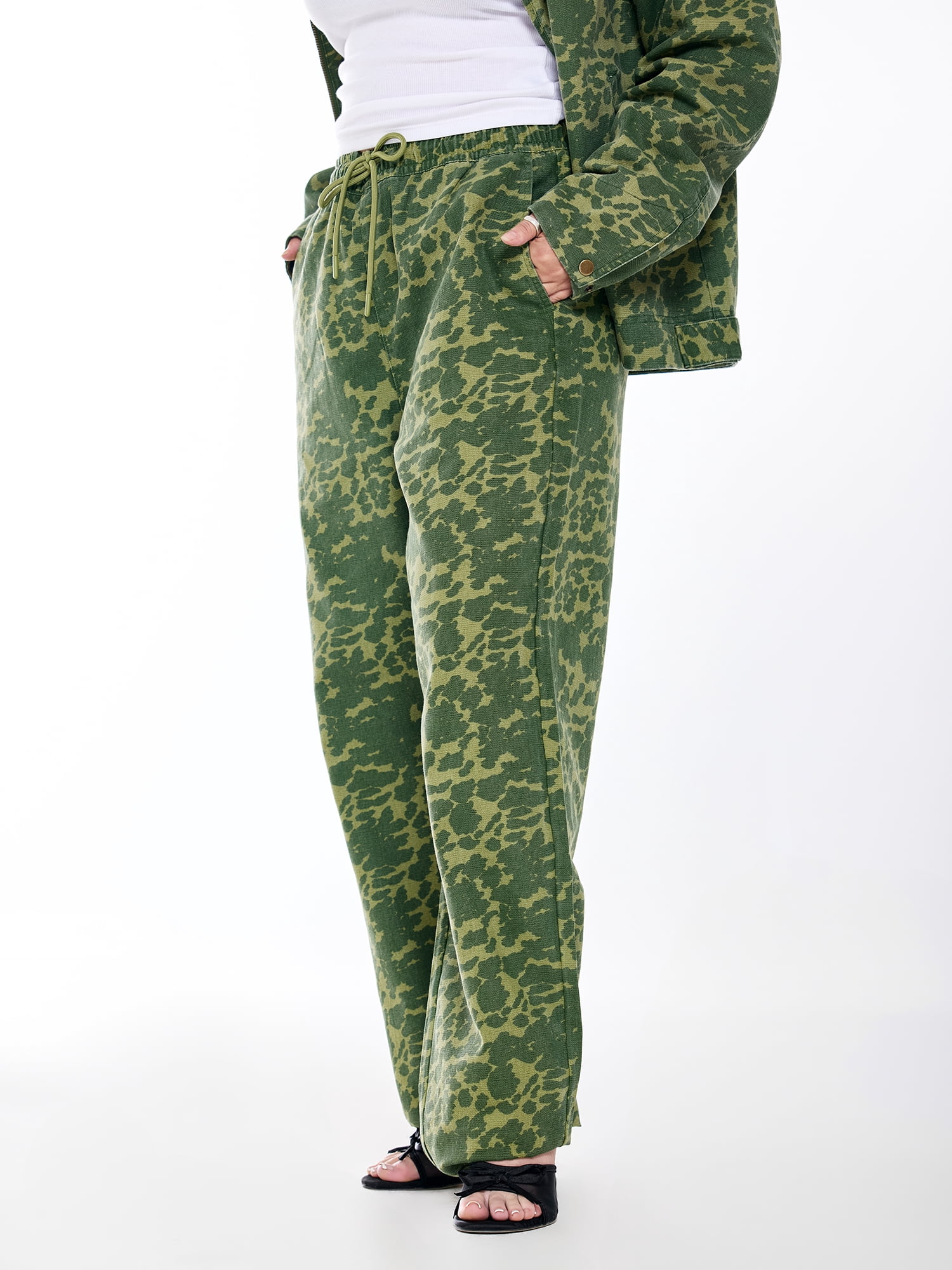 Hija De Tu Madre, Unisex Graphic Work Pant, Sizes XS-3XL