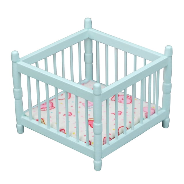 Cuna de madera para bebé Dollhouse Furniture, escala 1/12, con cama rosa