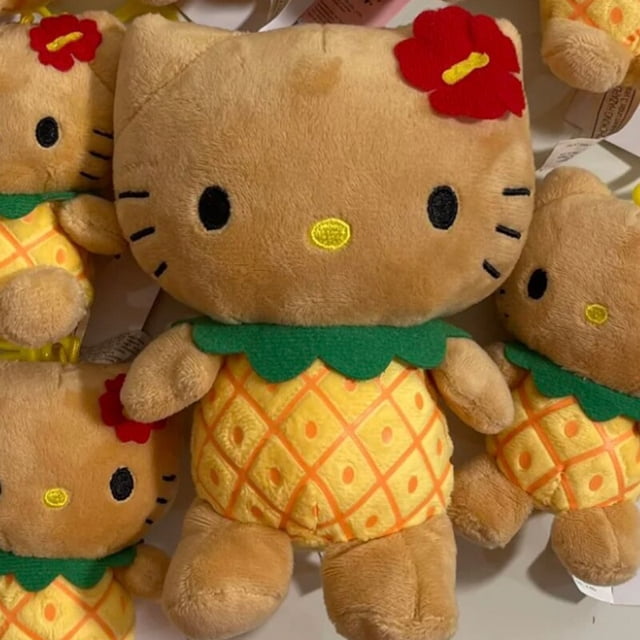 Muñecos de peluche de dibujos animados Kawaii Hello Kitty, llavero relleno, figuras de Anime Sanrios, Kuromi, juguetes de peluche, almohadas, Colección hawaiana, regalo
