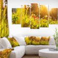 thumbnail image 1 of Prairie Verte avec Fleurs d'Été - Grande Toile Murale, 1 of 3