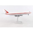 thumbnail image 3 of Hogan Wings HG11014G Boeing House 747-100 1-200 City of Everett with Gear Airplane Model, 3 of 4