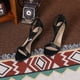 thumbnail image 2 of Sandalias de tacón bajo con correa en T para mujer marrón 36, 2 of 6