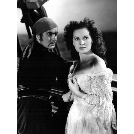 THE BLACK SWANN, 1942 directed by HENRY KING Tyrone Power and Maureen O'Hara (b/w photo) Print Wall