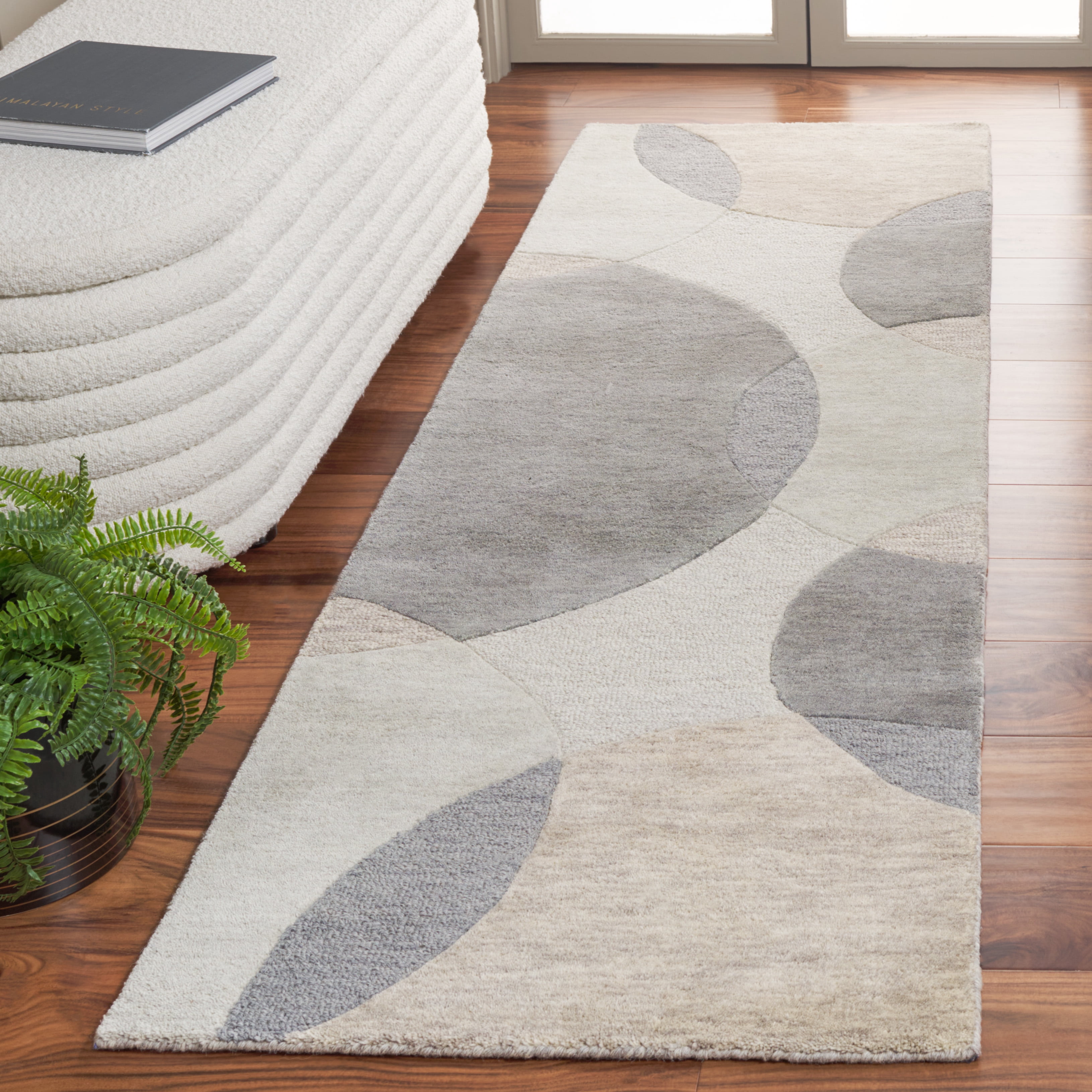 SAFAVIEH Chatham Hermite Geometric Runner Rug, Ivory/Grey, 2'3" x 8'