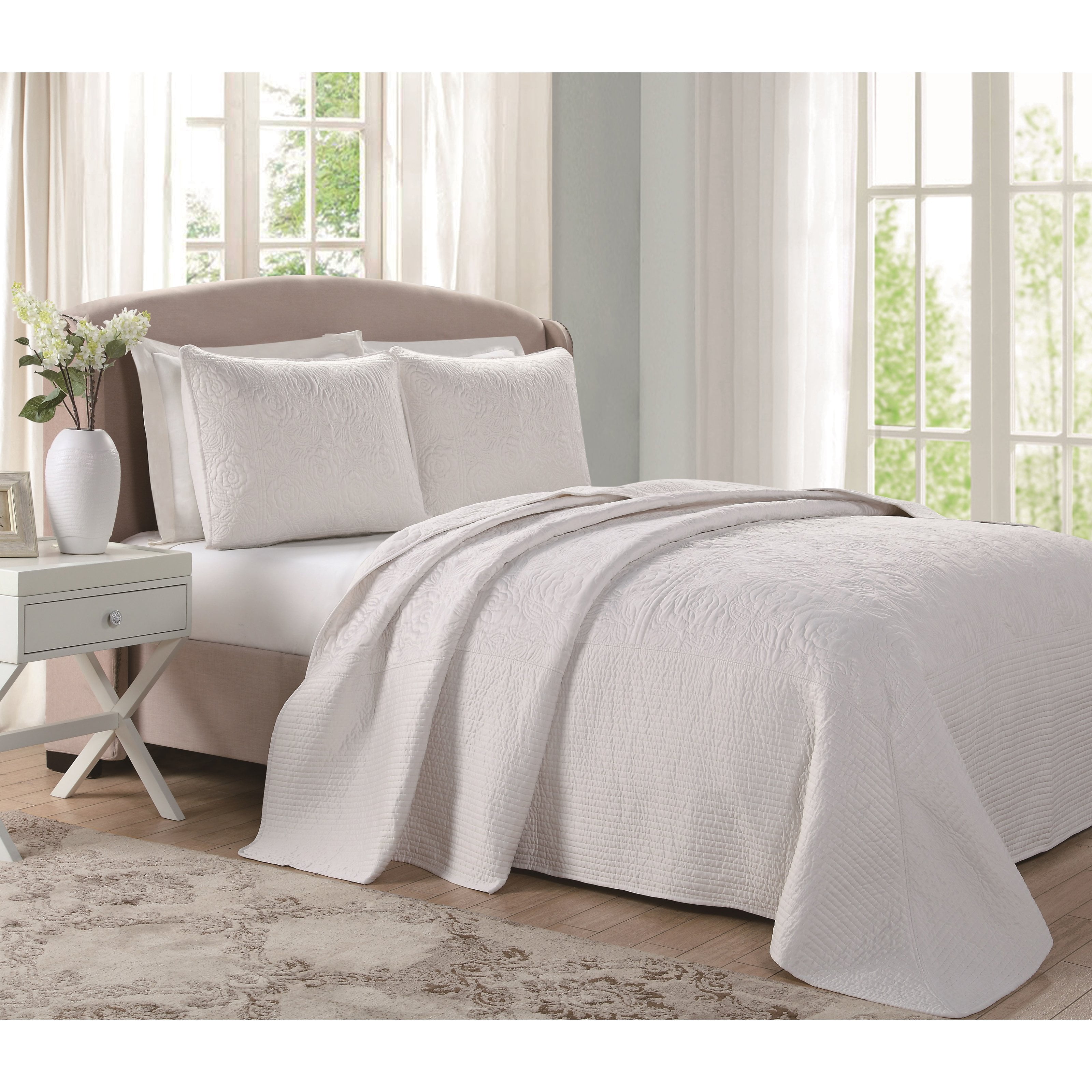 Laura Ashley Solid Fl Bedspread Com