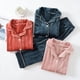 thumbnail image 4 of Conjunto de pijama de terciopelo elástico grande con rayas verticales para amantes, otoño e invierno, solapa cálida de grosor medio, ropa de hogar para hombres y mujeres, 4 of 6