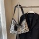 thumbnail image 3 of Bolsos de hombro de una sola moda con remaches, bandolera de diseñador de lujo, bolsos de mano para mujer, bandolera de alta calidad, versátil, Y2k, 3 of 5