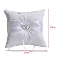 thumbnail image 1 of Boda anillo almohada cinta Bowknot diamantes de imitación corazón decoración fiesta satén cojín ZefeiWu 8390613866738, 1 of 1