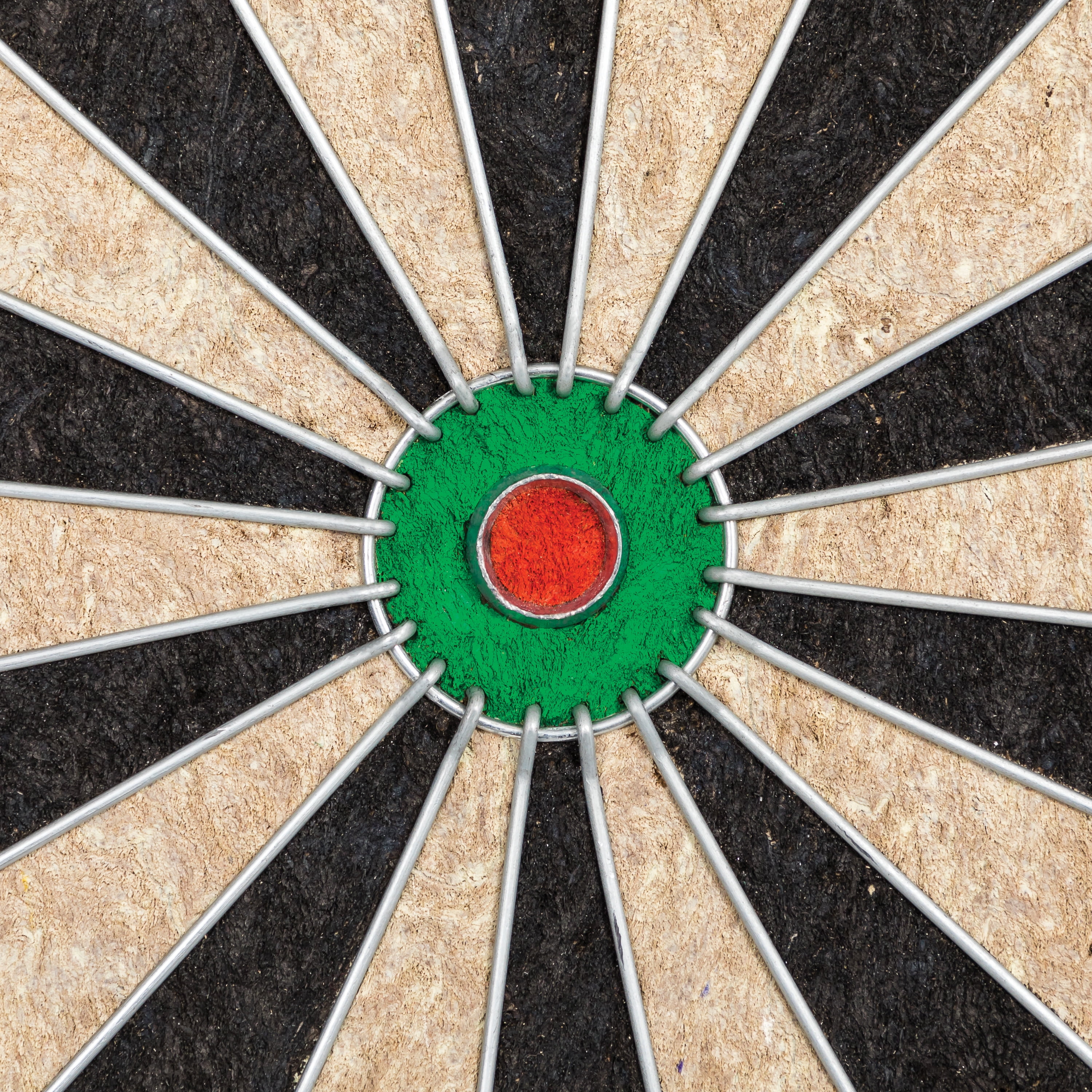 Narwhal Kingston Official Size Self-healing Bristle Dartboard