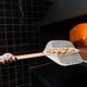 thumbnail image 4 of Pala de pizza perforada, pala de pizza con mango de madera largo, pala de pizza de metal de aluminio antiadherente profesional, pala de pizza liviana, 4 of 5
