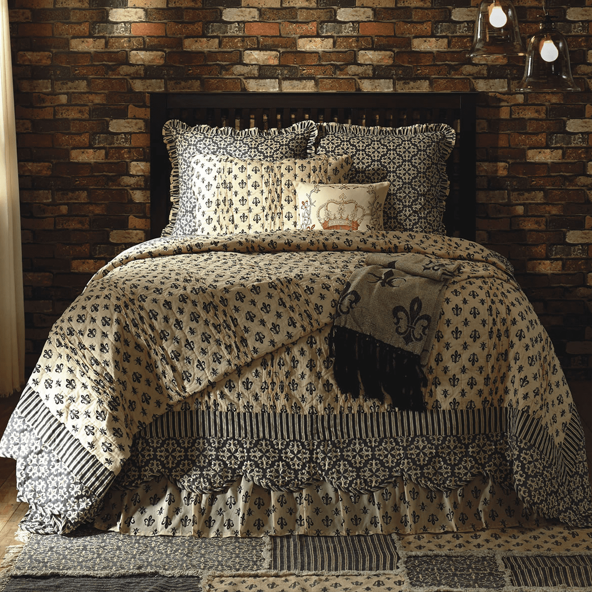 Elysee French Country Fleur De Lis 4pc King Queen Quilt Set Elysee French Country Fleur De Lis 4pc King Queen Quilt Set