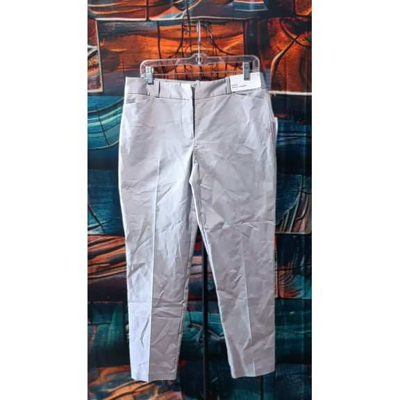 Liz Claiborne Silver Screen Womens Size 6  Emma Ankle Length Mid Rise Pants  With Pockets Contoured Waistband