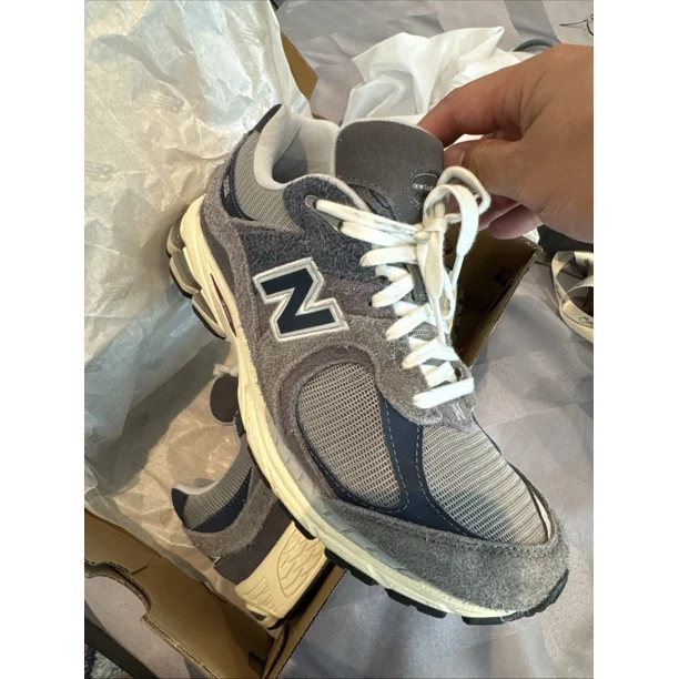 New Balance 2002R Shoes Sneakers Mens size 9 Navy Castlerock Blue Gray M2002REL