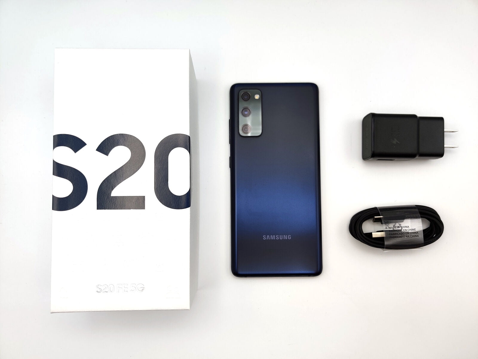 Fully Unlocked Samsung Galaxy S20 FE 5G 128GB SM-G781U [RETAIL BOX]  (Refurbished: Good) 