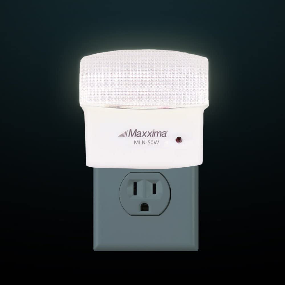 Pack of 2 Maxxima MLN-50 5 LED Night Light With Dusk to Dawn Sensor 
