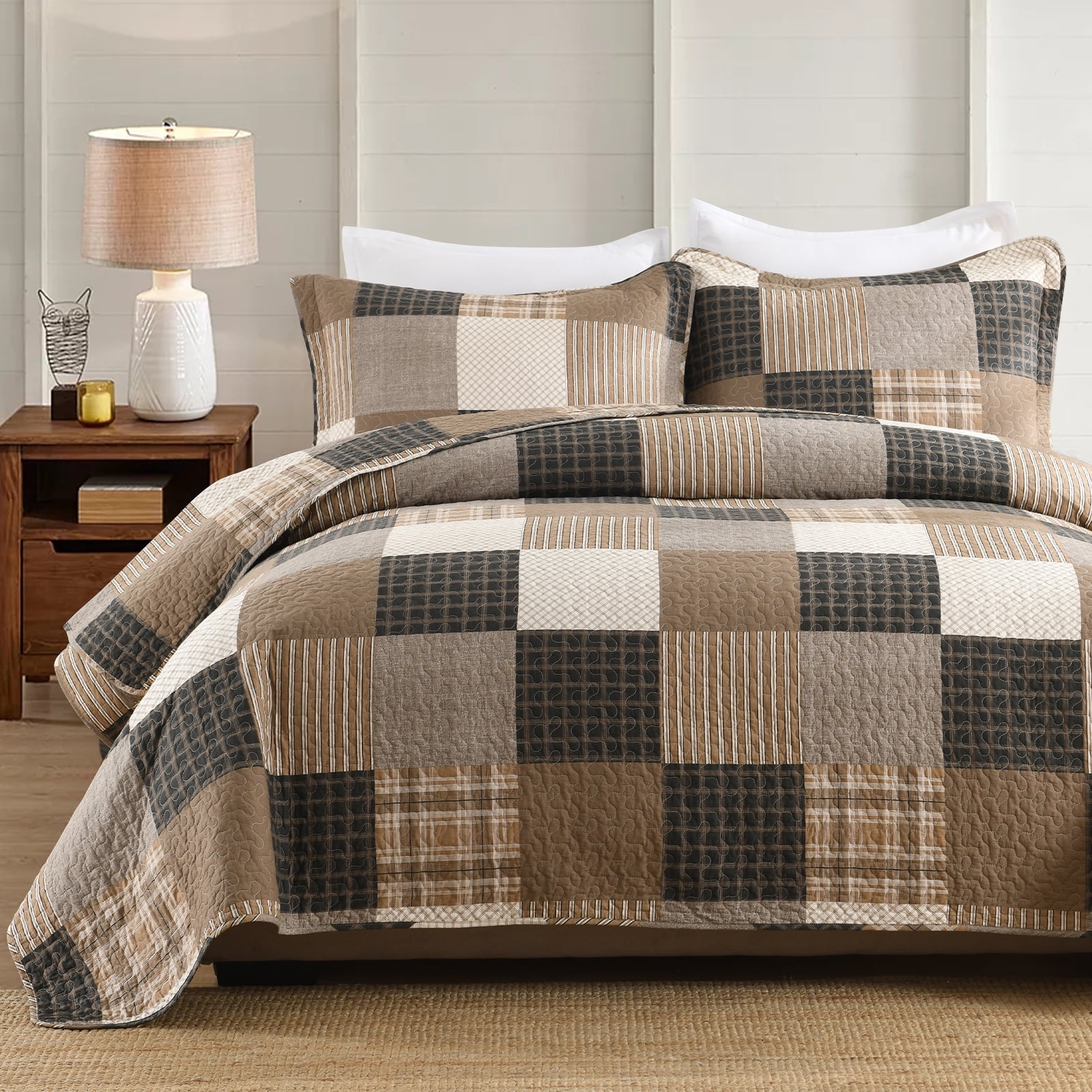 Bedduvit Farmhouse Plaid Queen Size Quilt - 100% Cotton Brown Gray Black Patchwork Quilts Bedspread for Queen Bed, Cabin Rustic Lightweight Reversible Quilt Set, All-Season 3-Piece Bedding Set, 98x90