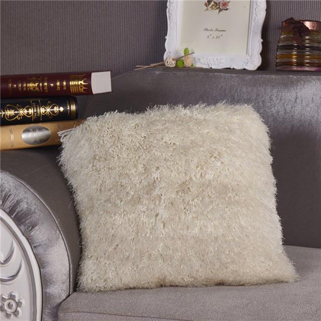 Amazing Rugs PIL-NSL-2011 Oreiller Shaggy Décoratif de 18 x 18 Po avec Lurex en Blanc