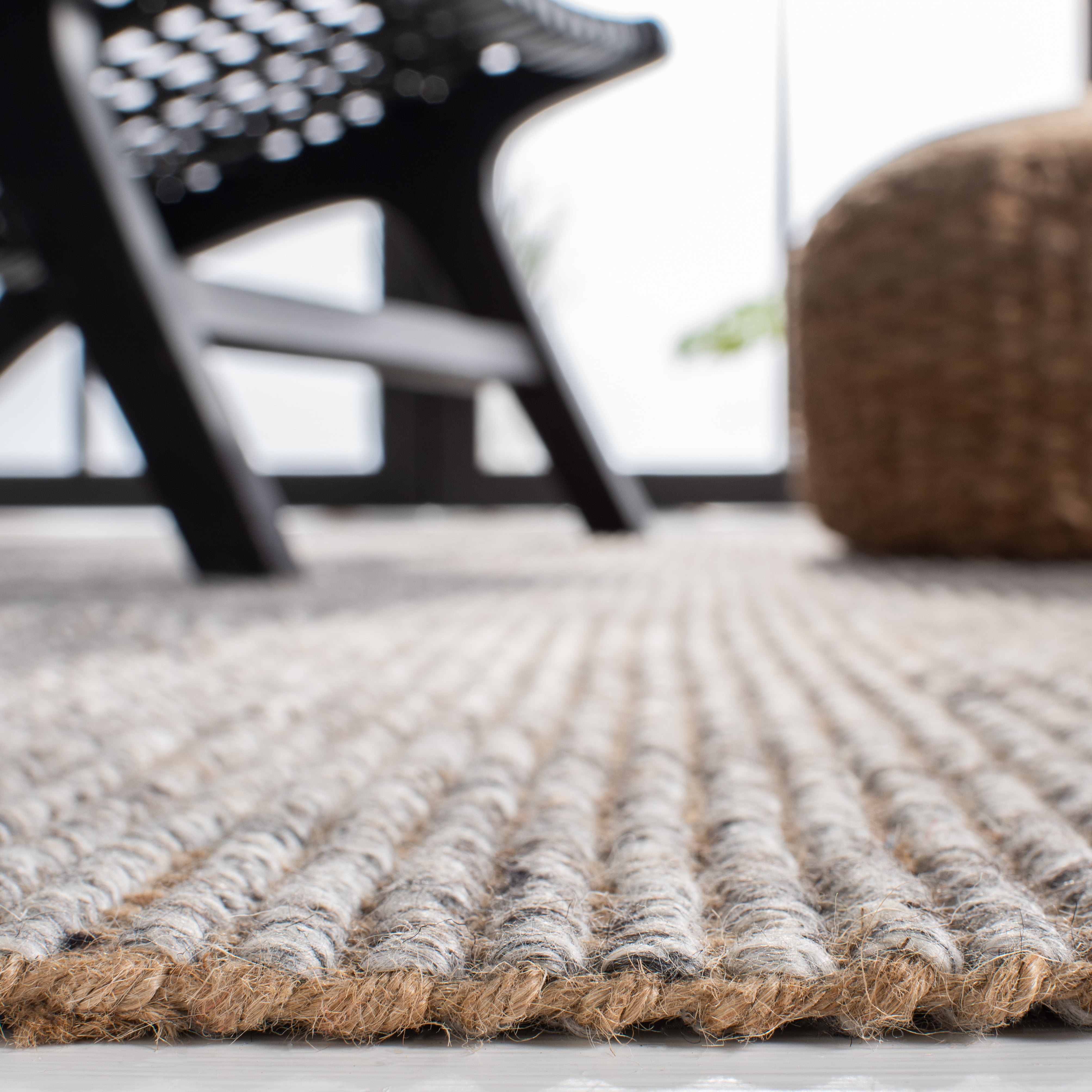 SAFAVIEH Natural Fiber Crawford Abstract Area Rug, Grey/Natural, 4' x 4' Square