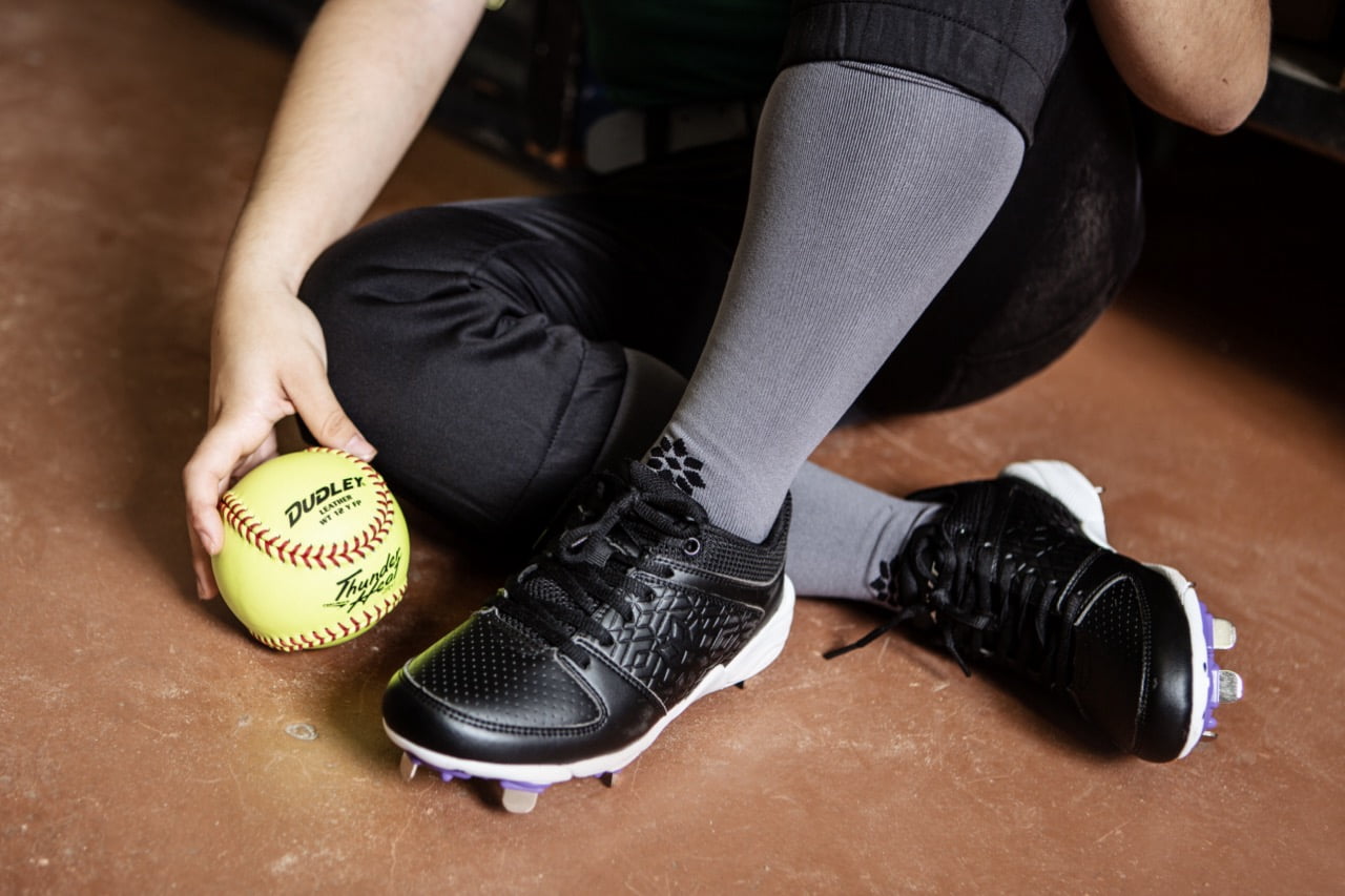 RIP-IT Women's Diamond Softball Spike Size 6.5 - Black