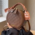 thumbnail image 2 of JM Bolso redondo pequeño portátil de diseño popular para mujeres en otoño e invierno, moderno y versátil, popular bolso de mensajero de un solo hombro ER, 2 of 5