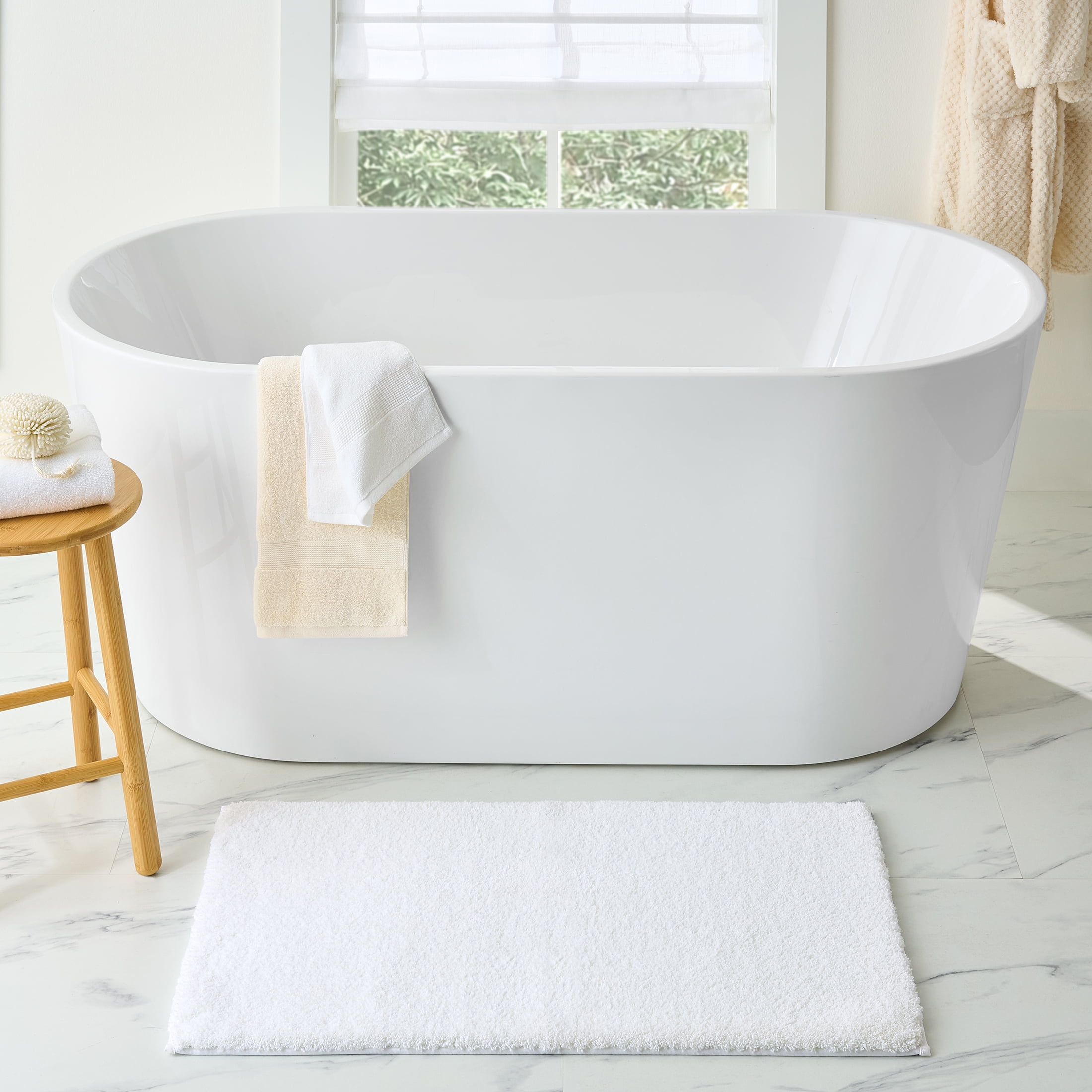 Better Homes & Gardens Ultra Soft Polyester Bath Rug, 20"x34", Arctic White