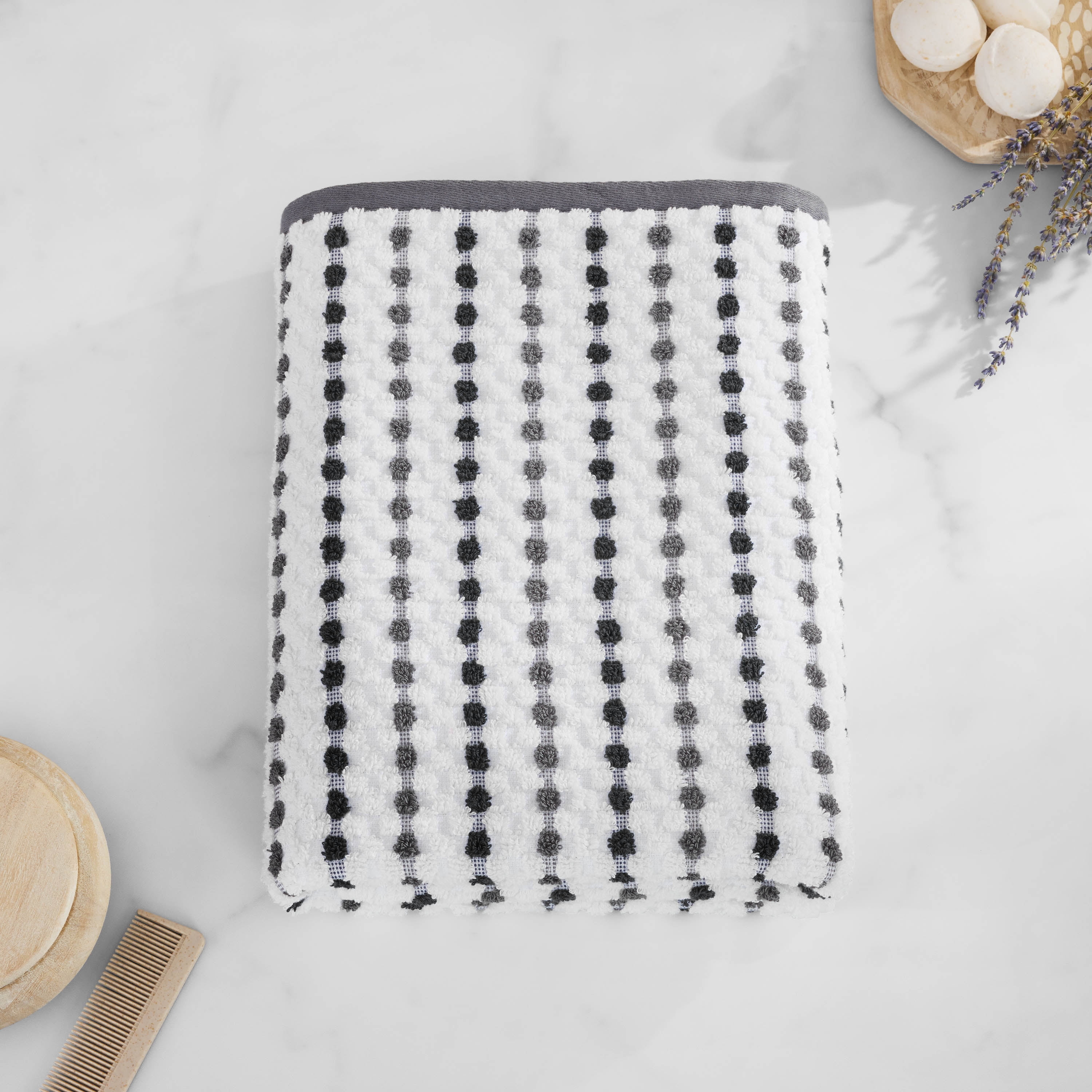 Mainstays Performance Cotton Bath Towel, Super Soft Quick Dry Fade Resistant, Grey/Black Dot Pattern