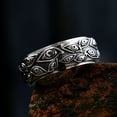 thumbnail image 5 of Anillo giratorio de acero inoxidable Anillo de acero de titanio con diseño retro de ojo de diablo europeo y americano para hombre, 5 of 5