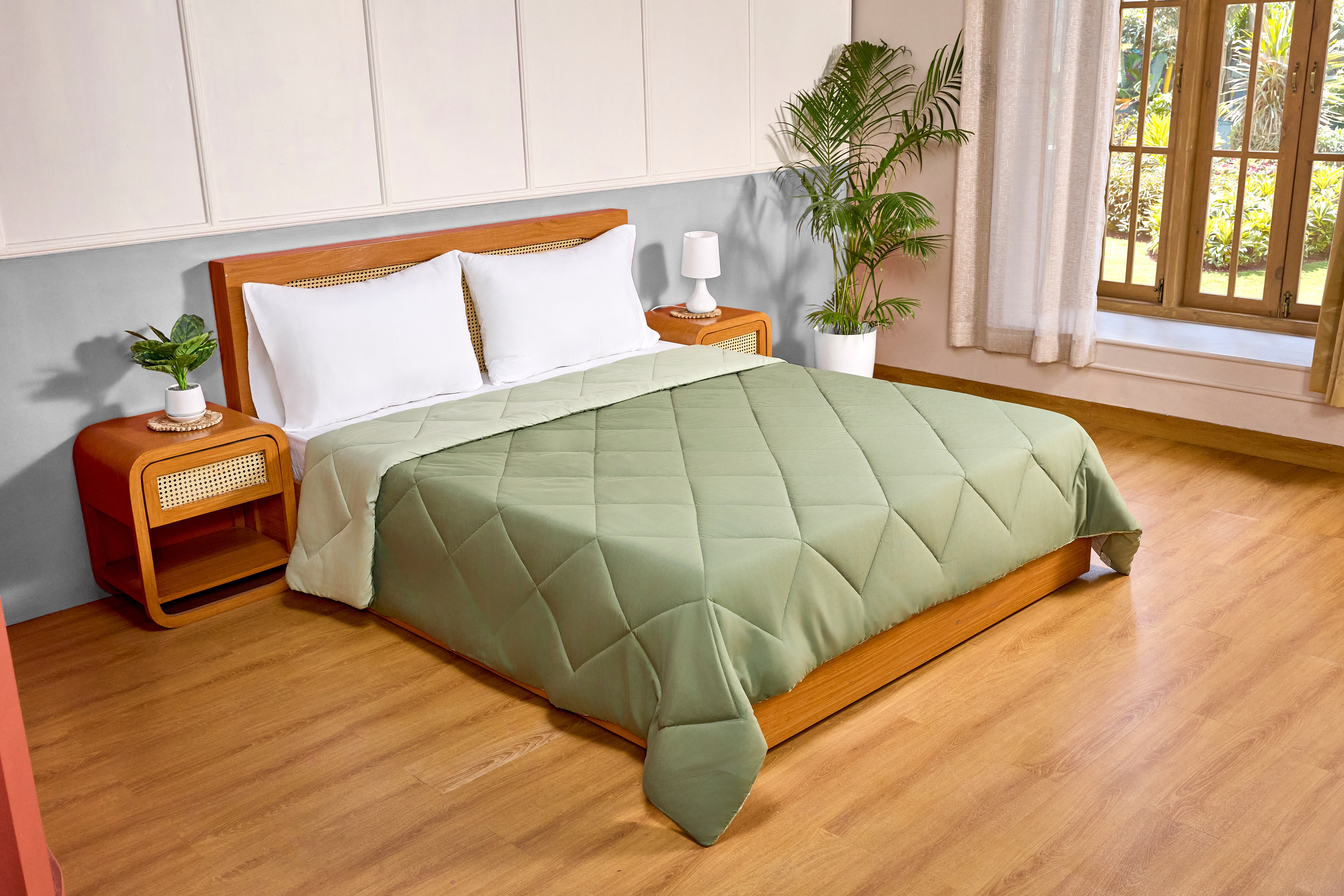 Mainstays Full/Queen Comforter, All-Season Reversible Microfiber, Dark Green