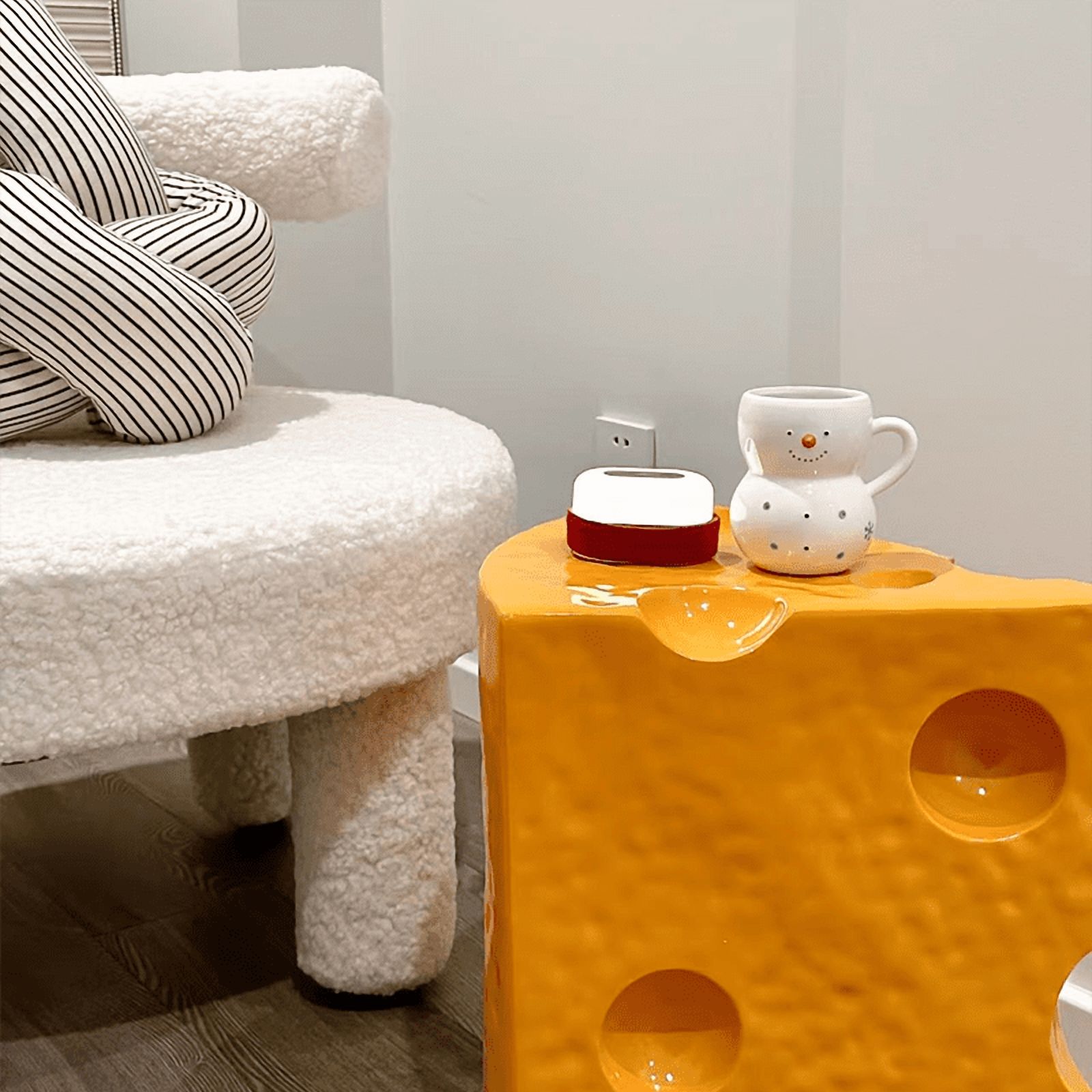 Creative Triangular Side Table, Cheese Decorative Sofa Table, Cute Coffee End Table, Sofa Stool Small Bedside Table for Living Room Bedroom(Yellow,14"L x 13"W x 16"H))