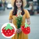 thumbnail image 5 of 1 bolsa de peluche de fresa con forma de fruta, bonita y creativa, informal para niñas., 5 of 8
