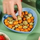thumbnail image 4 of Aparatos de cocina, platos de corazón de 5.91 pulgadas de ancho y 5.51 pulgadas de largo. Platos de cena impenetrables, aptos para lavavajillas y microondas. Platos de plástico reutilizables y ligeros, 4 of 6