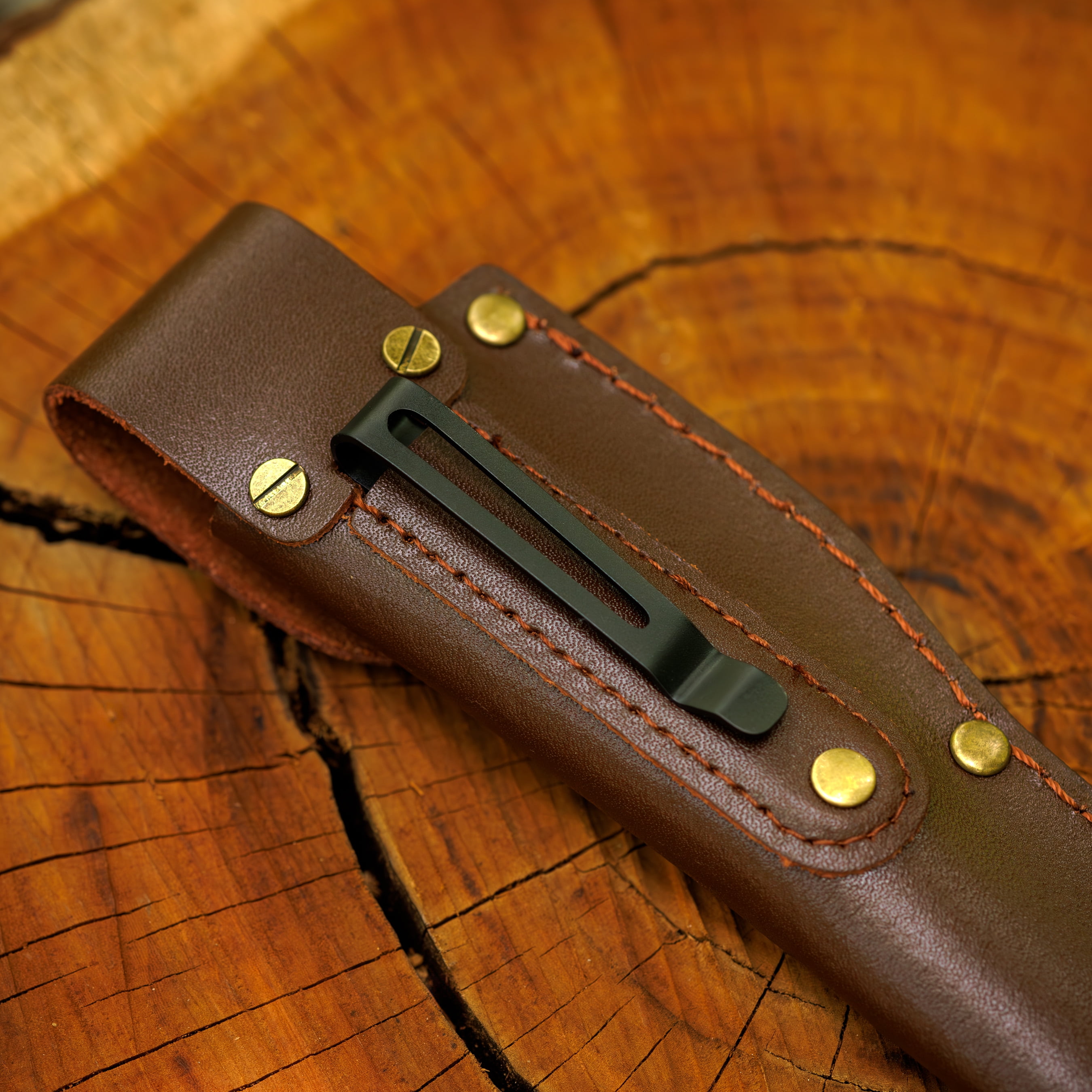 Swiss Tech Haltbar Knife with a VG-10 Full Tang Steel Blade and Canvas Micarta Handle