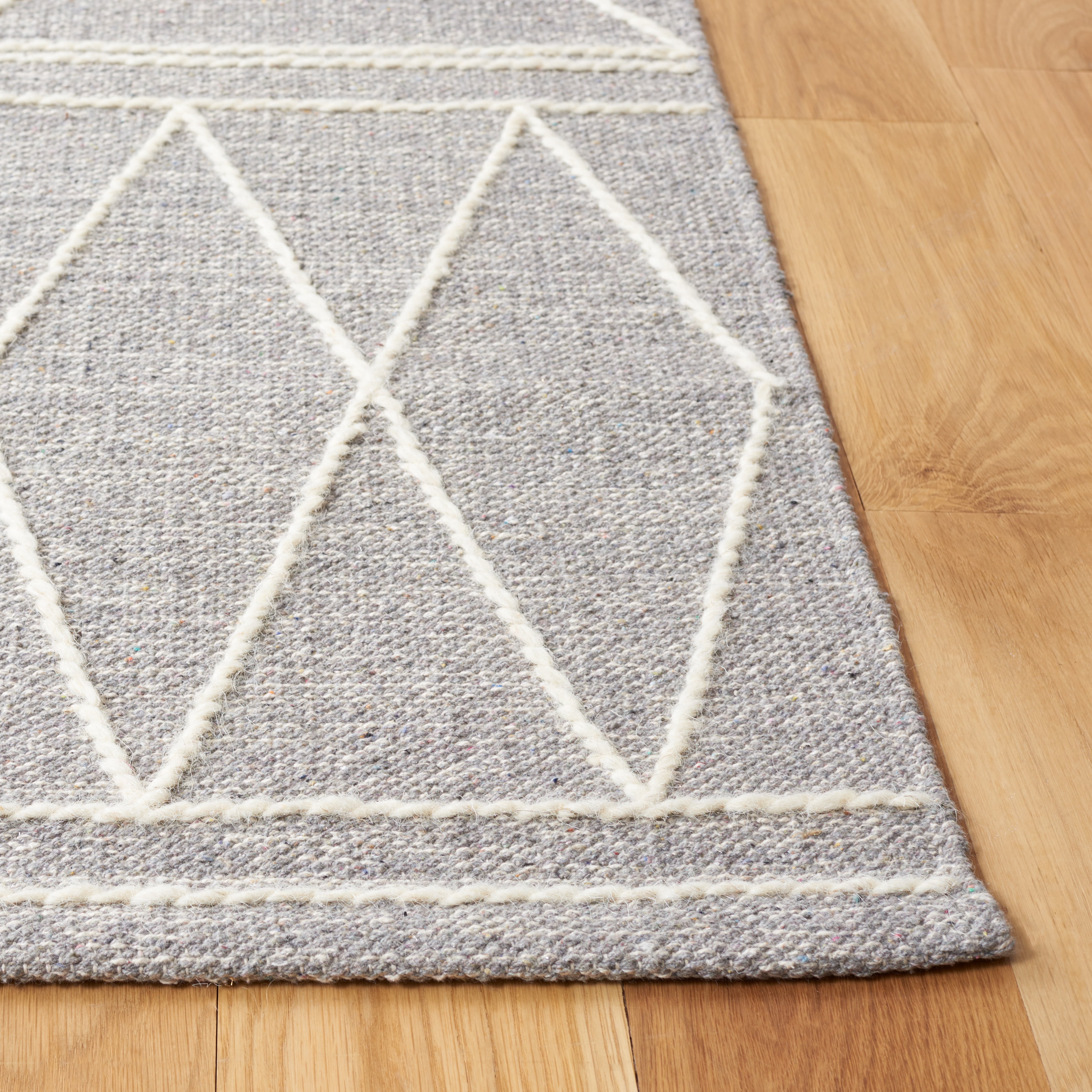 SAFAVIEH Kilim Chloe Tribal Area Rug, Grey/Ivory, 8' x 10'