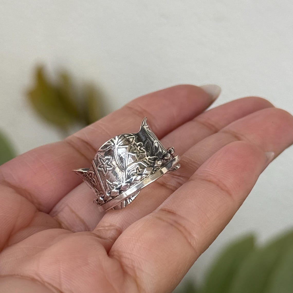 SS DESIGNS- Handmade Boho Fidget Spinner Ring for Women – 925 Anxiety Thumb Ring, Stress-Relief Meditation Spinner Band, Unique Birthday Gift