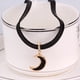 thumbnail image 3 of Gargantilla corta con forma de Luna Negra para mujer, collar decorativo con temperamento elegante, color negro, 1 unidad, 3 of 6