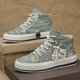 thumbnail image 1 of Zapatillas de skate de caña alta de mezclilla desgastada para hombre con buen agarre, transpirables y con cordones, estilo alpargatas., 1 of 5