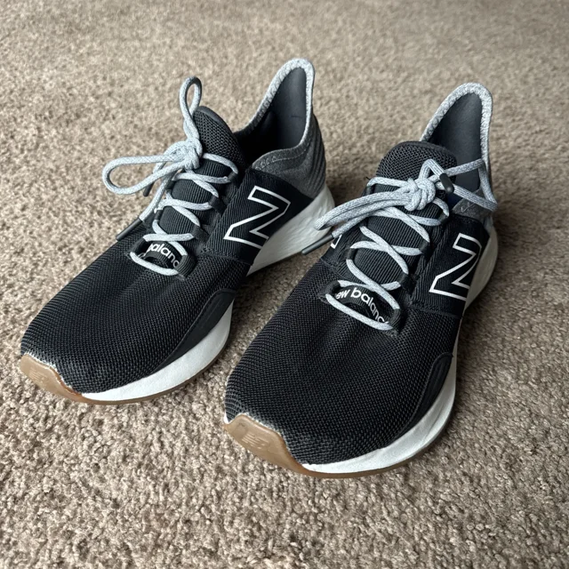 New Balance Men's Fresh Foam Roav Running Shoes Lace Up Size 9.5